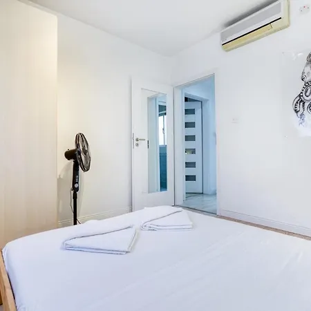 Seafront 3 Bedroom Pieta