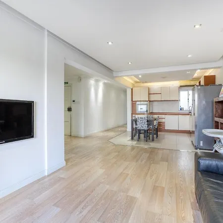 Seafront 3 Bedroom *