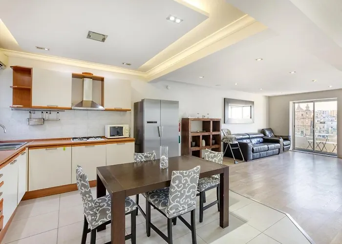 Seafront 3 Bedroom Pietà