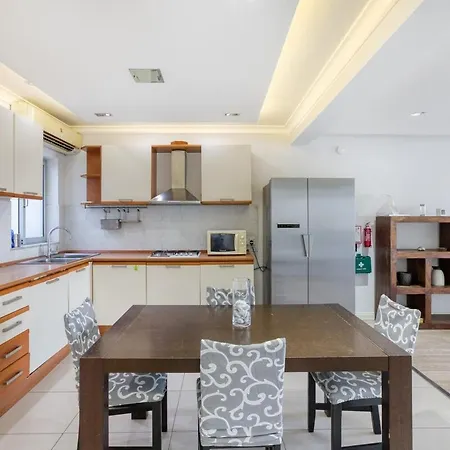 Seafront 3 Bedroom 公寓