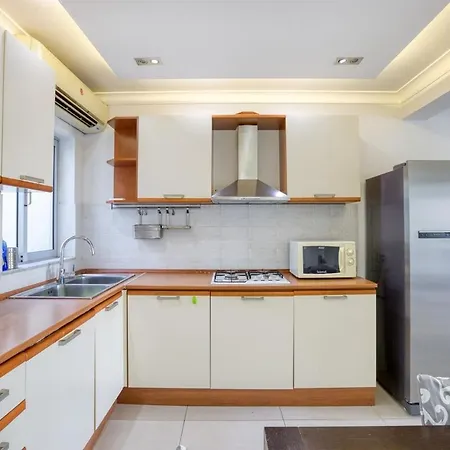 Seafront 3 Bedroom Daire