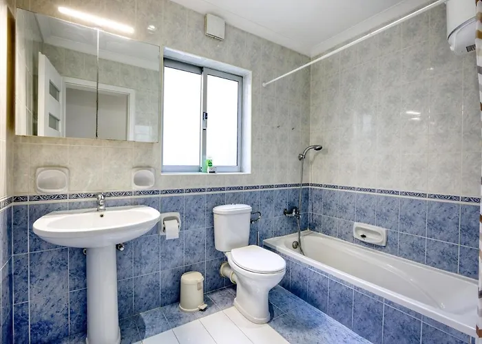 Apartment Seafront 3 Bedroom *