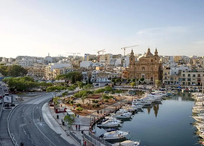 Seafront 3 Bedroom Apartment Pieta