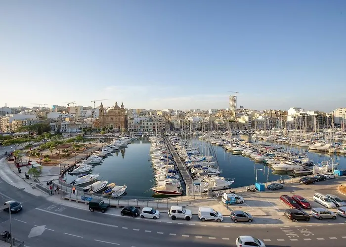 Seafront 3 Bedroom * Pieta